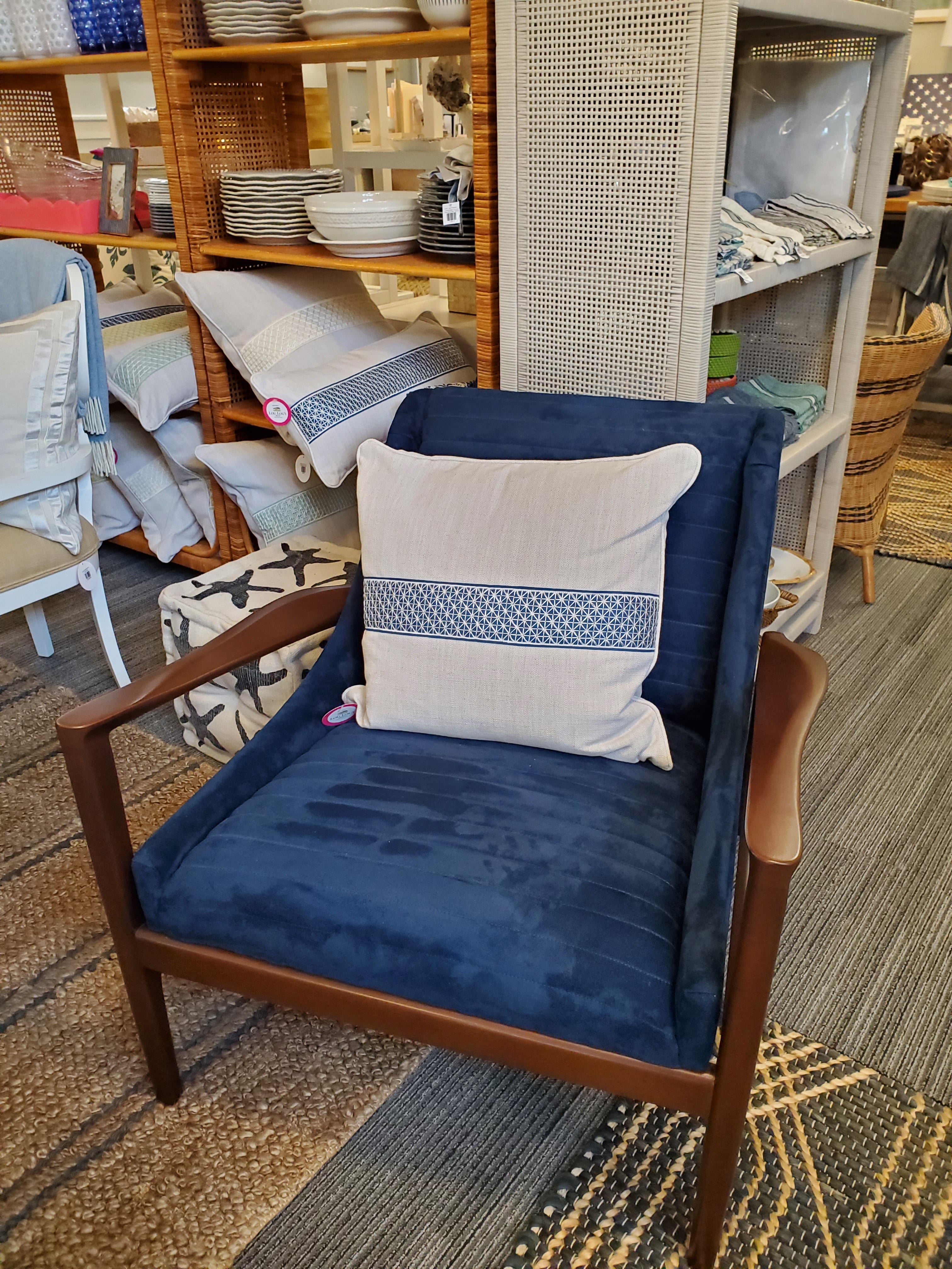 その他 EAST WOOD Arm chair Eastwood Chair – LouLous Decor