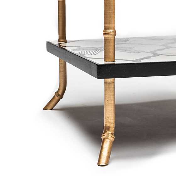 Pretty As A Bow Table