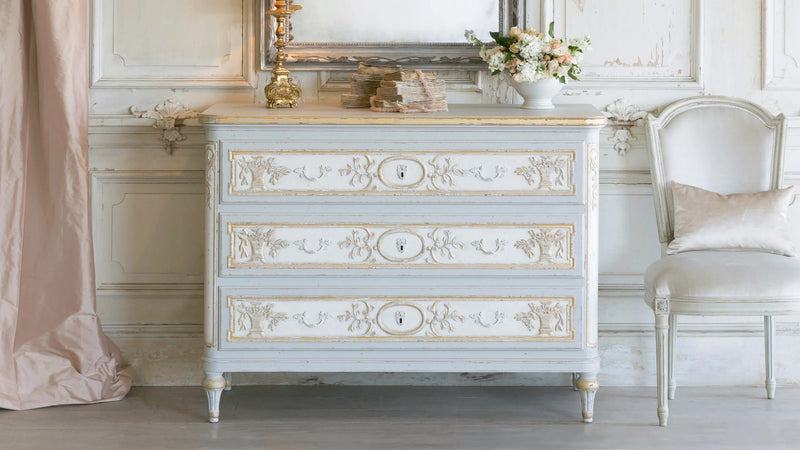 Eloquence® Bronte Commode in Fleur de Lis Finish