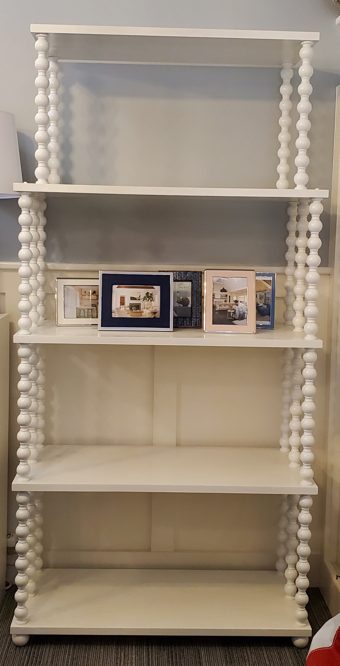 WHITE ETAGERE