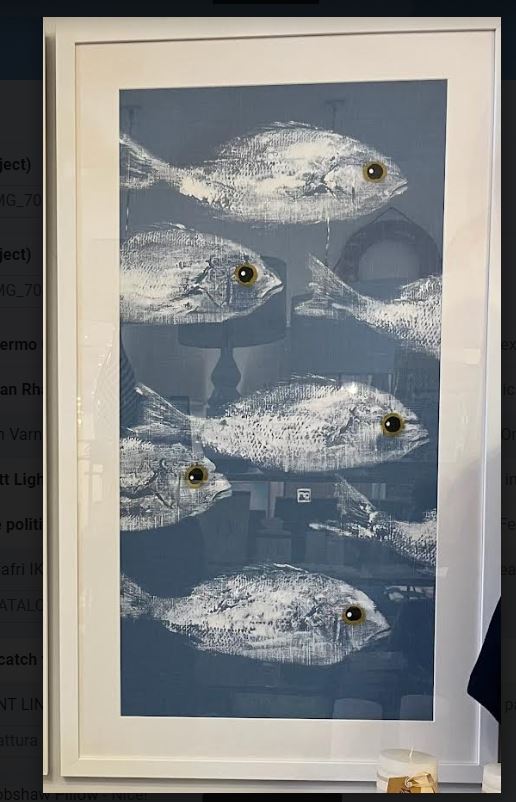 VERTICAL SCHOOL OF FISH