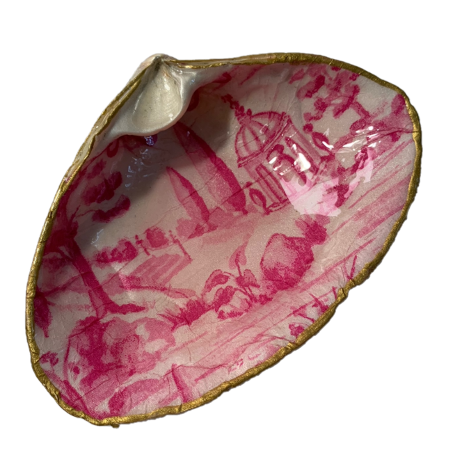 Decoupage Clam Shell